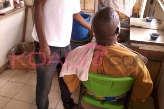 COTE D'IVOIRE: Quand le barbier revendait les poils de ses clients !