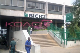 COTE D'IVOIRE : Ils viennent au guichet et vident votre compte bancaire !