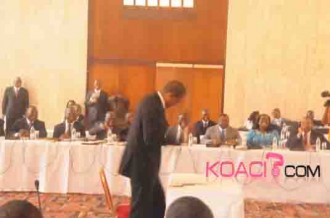 COTE D'IVOIRE: On a dit pas touche aux ministres!