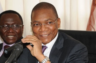 COTE D'IVOIRE: Bruno Koné tacle les opérateurs téléphoniques en pleine cérémonie de voeux !