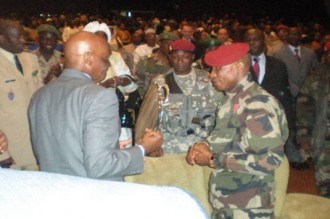 Le Collectif Guinéen contre le pouvoir militaire brocarde Me Wade