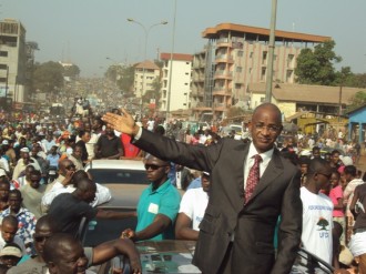 GUINÉE : Cellou Dalein Diallo au chevet des blessés de la marche du jeudi à  Conakry
