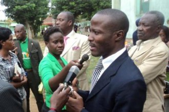 COTE D'IVOIRE : L'ex ministre Charles Dosso en exil : «LÂ’humiliation, le mépris, lÂ’arrogance à  nous imposer par le Â‘Â’pouvoirÂ’Â’ Ouattara nous créent certes dÂ’énormes difficultés» 