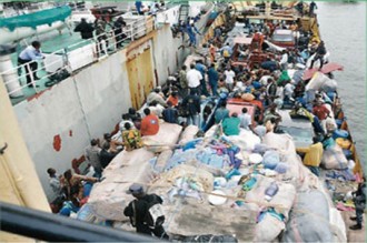 288 sans papiers au port de Libreville