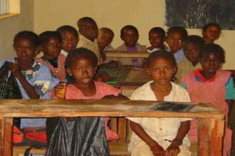 Enquête : Des effectifs pléthoriques dans  les établissements publics guinéens, élèves, étudiants et professeurs à  bout de souffle