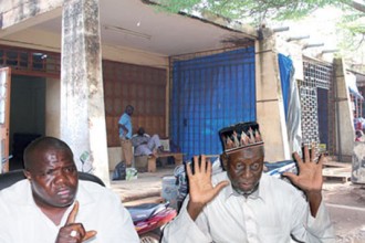 VENTE LITIGIEUSE DE PARCELLE: Les commerçants menacent une Banque