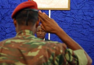 BURKINA: Blaise Compaoré prend en main le ministère de la Défense