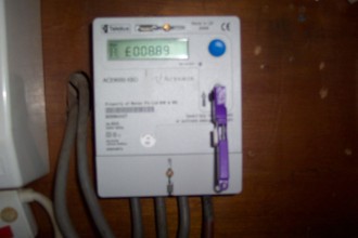 Electricité : Compteur ordinaire ou à  pré-paiement, quel choix ?
