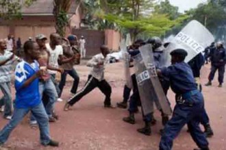 RDC: La police chicote des opposants à  Kabila lors d'une marche de contestation!
