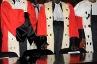 SENEGAL: Doit-on menacer le conseil constitutionnel? Les Sénégalais apprécient !