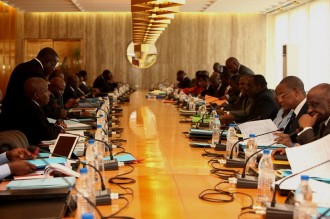 COTE D'IVOIRE : Communiqué du conseil des ministres du 23 mai 2012 