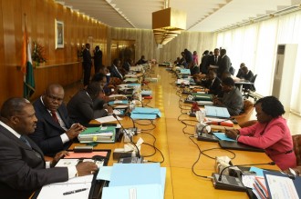 COTE D'IVOIRE: Les grandes lignes du conseil des ministres du 21 décembre 2011