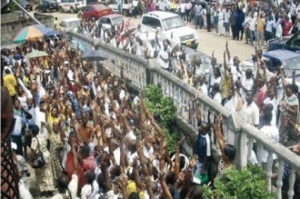 La conasysed à  finalement cédée. les cours vont reprendre