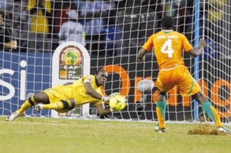 FOOTBALL : Sepp Blatter souhaite modifier «la tragédie» des tirs au but