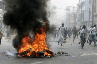 Coupures d'électricité: Karim Wade est averti : les banlieusards préparent des émeutes