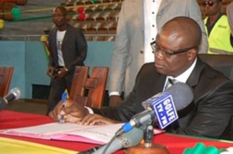 FOOTBALL : Crise à  la FBF : Didier Aplogan justifie la décision du gouvernement béninois