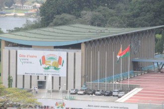 Morts à  Abobo, Compaoré appelé à  la rescousse à  Abidjan