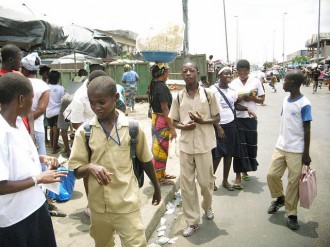 COTE D'IVOIRE : Enseignement public, des élèves d'un établissement primaire expulsés pour une cotisation de 1500 FCFA 