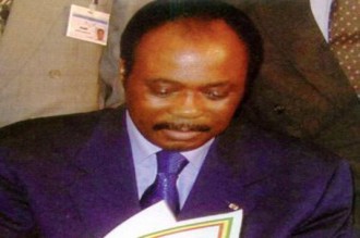 Edem Kodjo cède la place