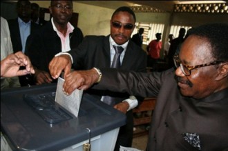 Menace d'implosion de la majorité au pouvoir à  l'approche de la présidentielle anticipée