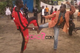 COTE D'IVOIRE: Lors d'un entrainement, il casse les c....... de son maitre ! 