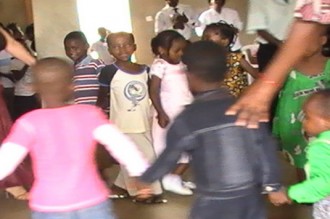 Des enfants abandonnées et victimes de traite éseulés dans la banlieue de Libreville