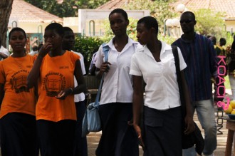 Des milliers d'élèves victimes de la crise politique