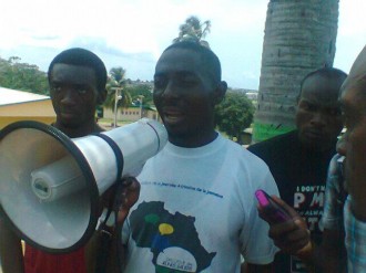 GABON : Raymond Ndong Sima reçoit un manifeste des étudiants de lÂ’UOB
