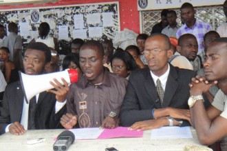 GABON : En pleine crise à  l'UOB, la Journée de lÂ’Enseignant choyée par les autorités