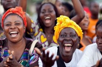 TRIBUNE GABON: Les femmes du PDG à  fond dans le social !