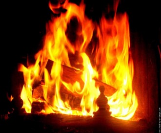 GUINÉE : Un bureau de la CENI brûle à  Conakry