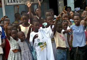 TRIBUNE GABON: LÂ’UJPDG fait des dons à  trois centres dÂ’accueil pour enfants