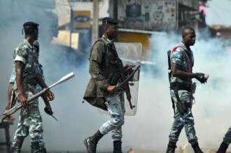 CI: Ouattara cherche de l'argent et la gendarmerie demande la libération de ses éléments