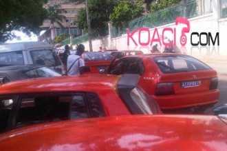 COTE D'IVOIRE : Grève des woro-woro à  Cocody, les chauffeurs accusent les syndicats des transporteurs
