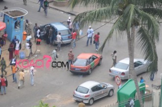 COTE D'IVOIRE : Les chauffeurs de taxis compteurs durcissent leur mouvement