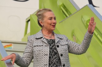 COTE D'IVOIRE: Hilary Clinton arrive à  Abidjan et chasse tout le monde 