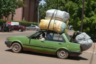 BURKINA FASO: 12 mois pour importer 300 taxis