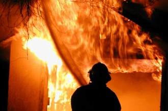 Les urnes brûlent à  Conakry