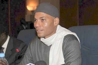 SENEGAL : Karim Wade clash Macky Sall: « il ne peut pas gouverner le Sénégal, parce quÂ’ il a les mains liées »