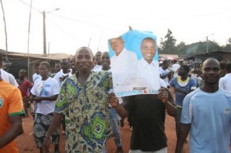 COTE D'IVOIRE: Législatives partielles à  Fresco : le président de la CEI locale pris en flagrant délit de campagne pour  un candidat.