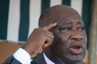 Gbagbo confirme le 29 novembre par trois décrets