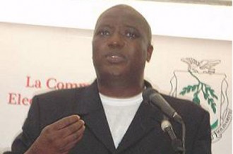 ELECTIONS: Le nouveau president de la CENI se defend