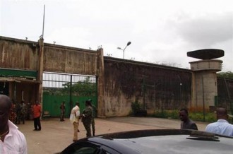 COTE D'IVOIRE : Un FRCI tué non loin de la MACA