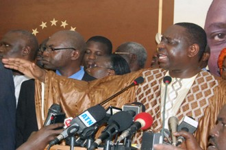 Le ministère de lÂ’Intérieur refuse le récépissé à  Macky Sall