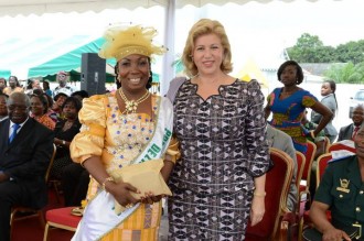 COTE DÂ’IVOIRE : La première dame rend hommage aux FRCI pour leur courage