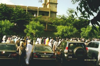 MALI : Des milliers de musulmans ont enterré à  Bamako les 7 Maliens de la Dawa tués à  Diabali 