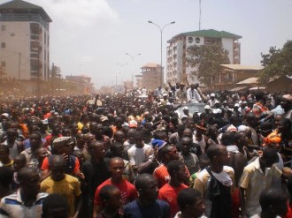 GUINÉE : LÂ’opposition reporte sa marche pacifique à  cause de lÂ’absence dÂ’Alpha Condé