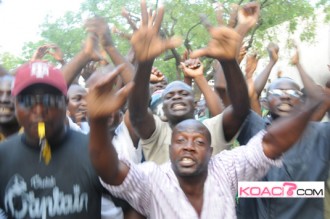 Grande mobilisation sous la pluie à  Lomé