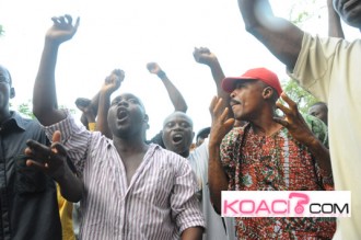 Mobilisation record à  Lomé, interdiction de marcher à  Aného