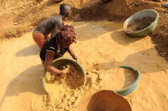 CI: La mine d'or d'Angovia exploitée par deux entreprises fictives